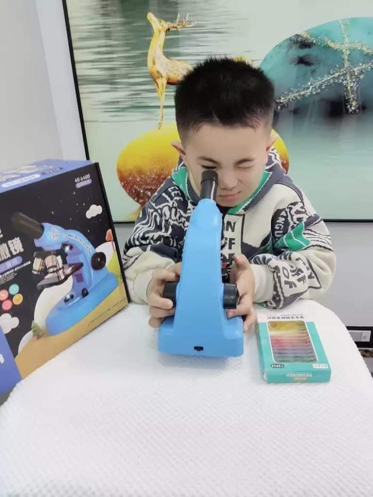 Portable Children's Microscope: A lightweight and compact children's microscope with a built-in LED light, ideal for kids to conduct scientific experiments and observations at home or outdoors.